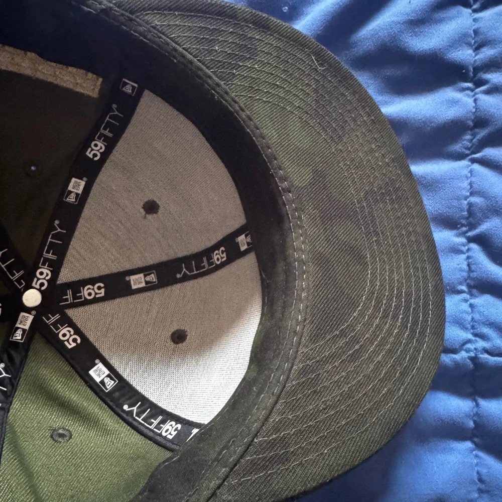 2019 Boston Red Sox Armed Forces On-Field Hat - Picture 5 of 5